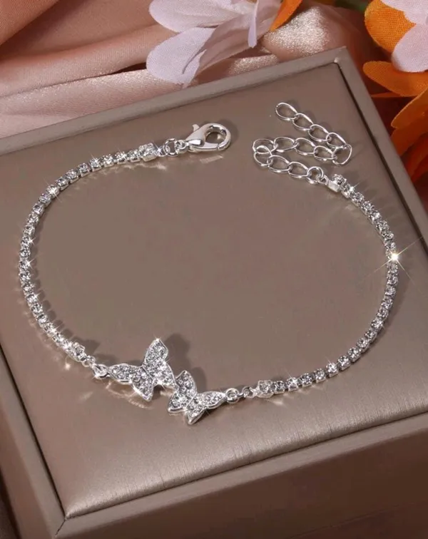 Pulsera con diseño de mariposa